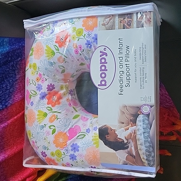 🆕️ Boppy Pillow /Original Nursing Support . - Picture 2 of 7